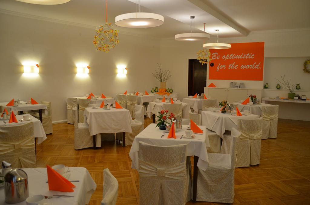 Stadthotel Guertler Amstetten Exteriör bild
