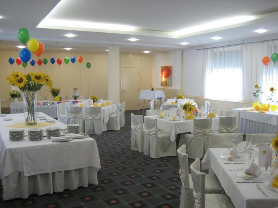 Stadthotel Guertler Amstetten Exteriör bild