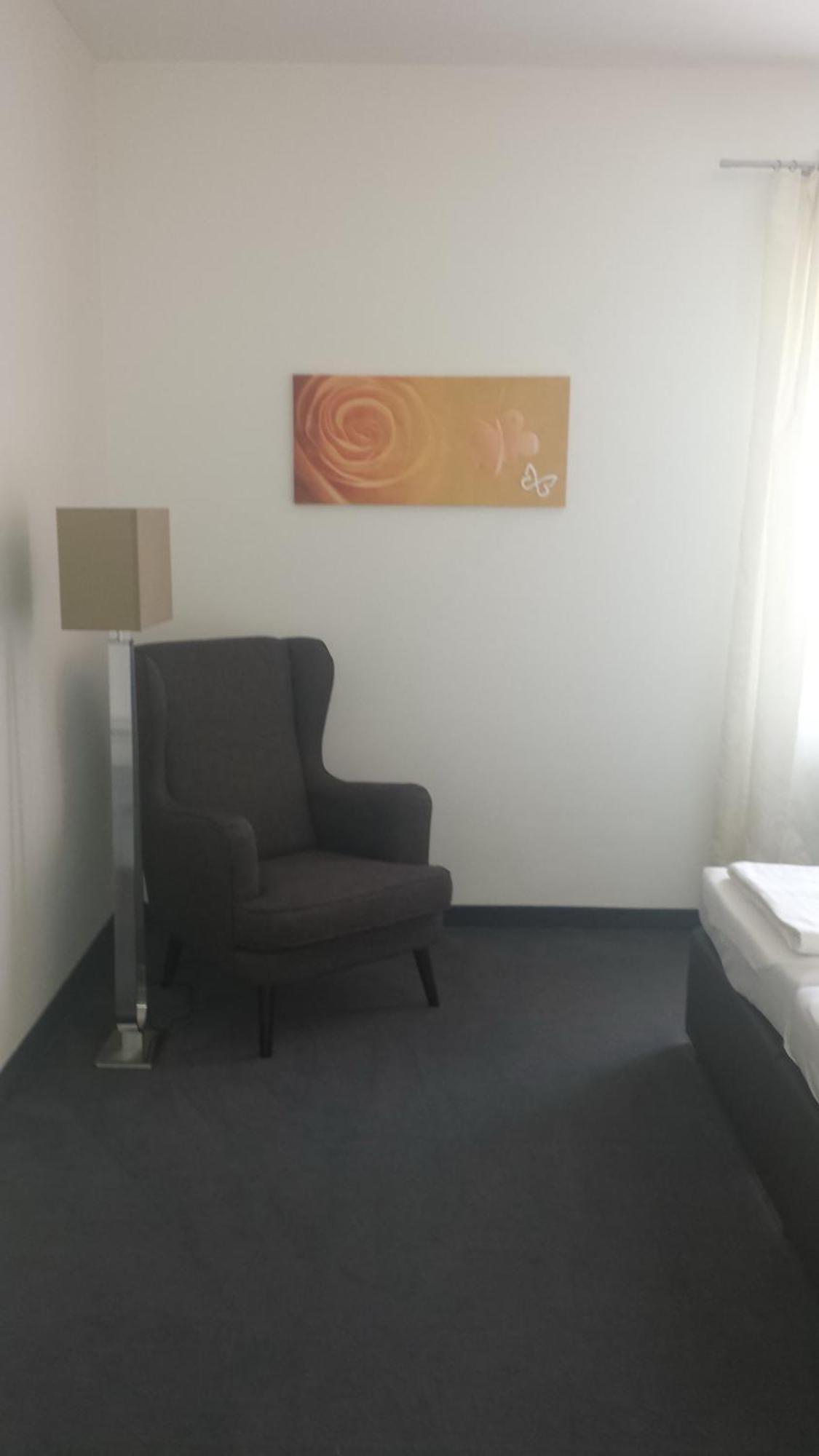 Stadthotel Guertler Amstetten Exteriör bild