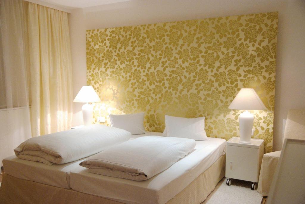 Stadthotel Guertler Amstetten Exteriör bild